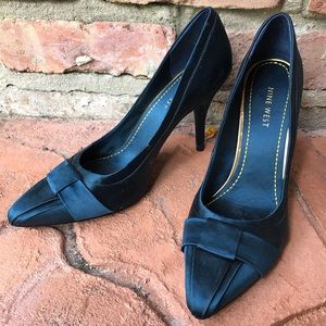 Navy/Teal Satin Sheen Nine West Heel